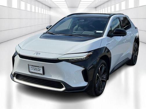 Wind Chill Pearl 2025 Toyota bZ4X Limited