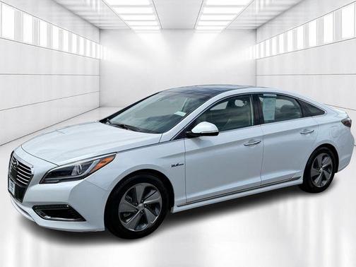 2016 Hyundai SONATA Hybrid Limited