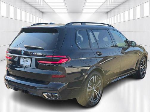2024 BMW X7 M60i