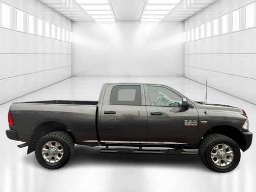 2017 RAM 2500 Tradesman Crew Cab 4x4 6'4' Box