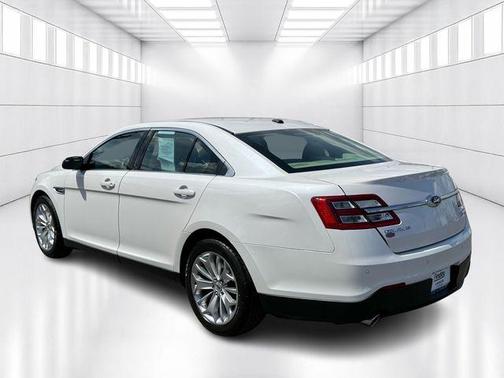 2019 Ford Taurus Limited