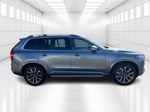 Osmium Grey Metallic 2018 Volvo XC90 T6 Momentum