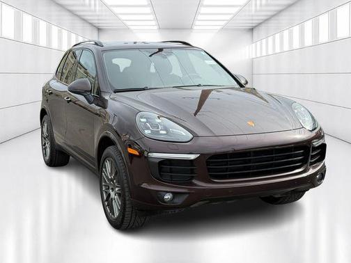 2017 Porsche Cayenne Platinum Edition