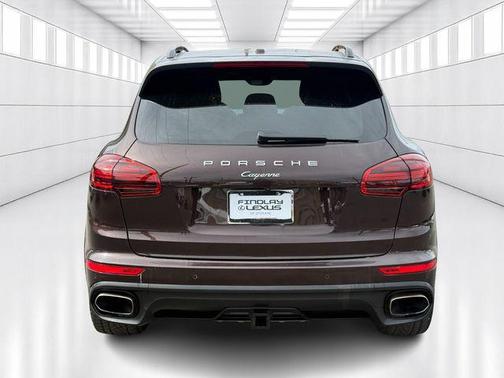 2017 Porsche Cayenne Platinum Edition