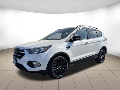 White Platinum Metallic Tri-Coat 2019 Ford Escape Titanium
