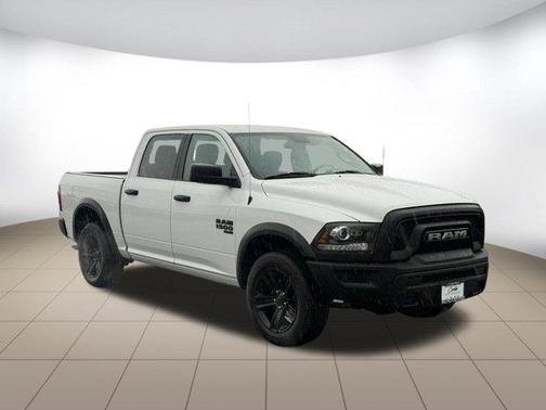 2024 RAM 1500 Classic Warlock Crew Cab 4x4 5'7' Box