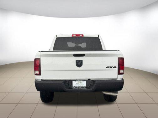 2024 RAM 1500 Classic Warlock Crew Cab 4x4 5'7' Box