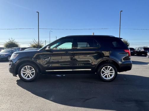 Shadow Black 2016 Ford Explorer XLT