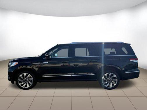 2024 Lincoln Navigator Premiere