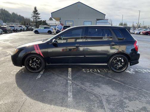 2005 Kia Spectra5 Base