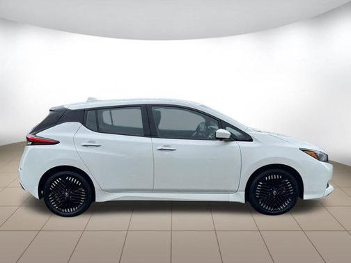 2023 Nissan Leaf SV PLUS 60 kWh