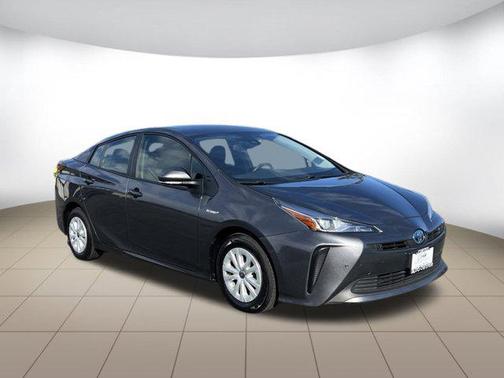 2022 Toyota Prius LE