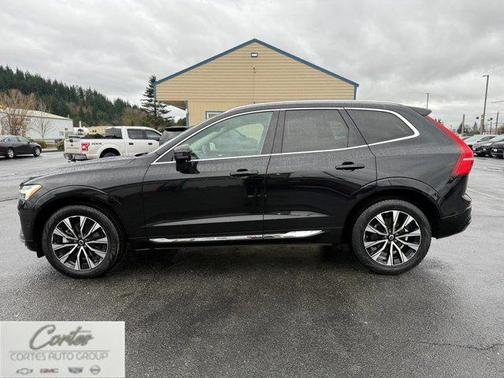 2023 Volvo XC60 B5 Plus Bright Theme