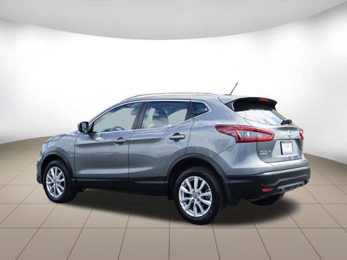 2022 Nissan Rogue Sport SV