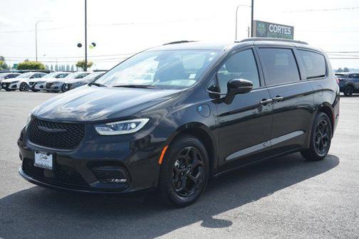 2024 Chrysler Pacifica Hybrid Premium S Appearance Pkg