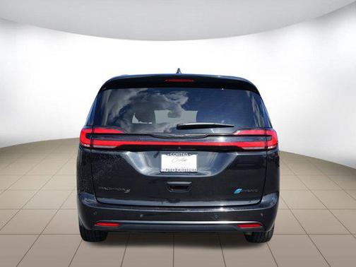 2024 Chrysler Pacifica Hybrid Premium S Appearance Pkg