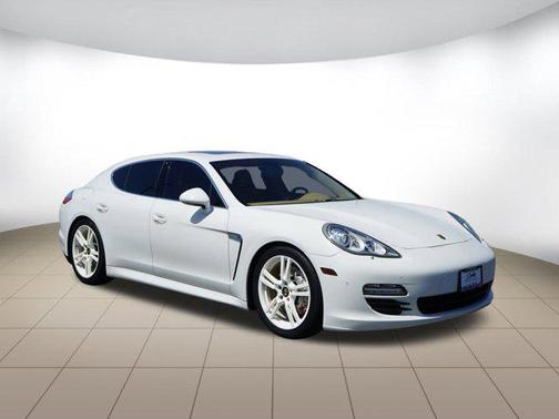 2012 Porsche Panamera 4