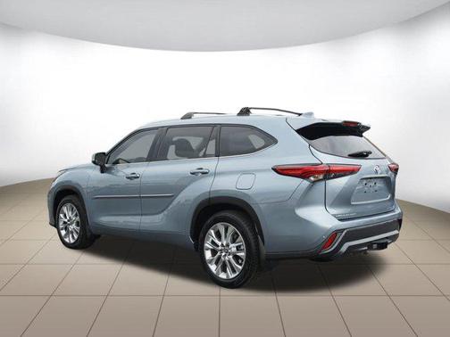 2022 Toyota Highlander Limited