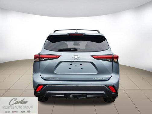 2022 Toyota Highlander Limited