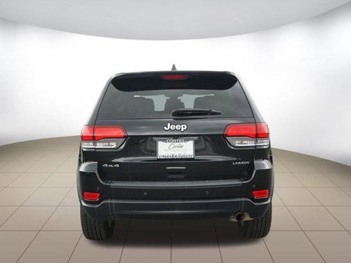 2022 Jeep Grand Cherokee Laredo