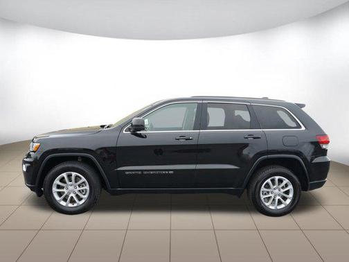 2022 Jeep Grand Cherokee Laredo