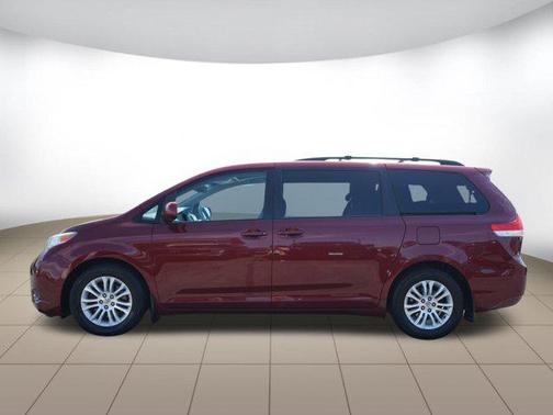 2011 Toyota Sienna XLE