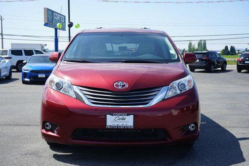 2011 Toyota Sienna XLE