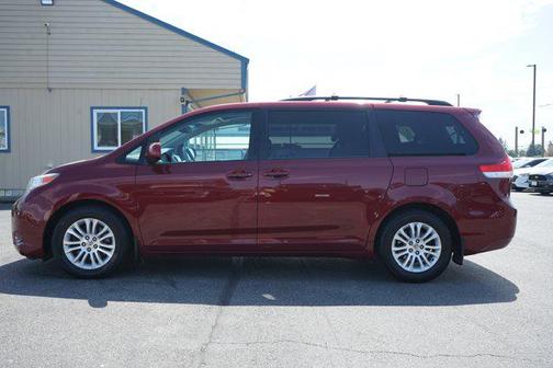 2011 Toyota Sienna XLE