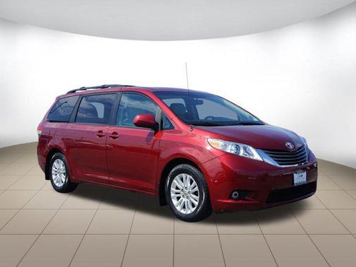 2011 Toyota Sienna XLE
