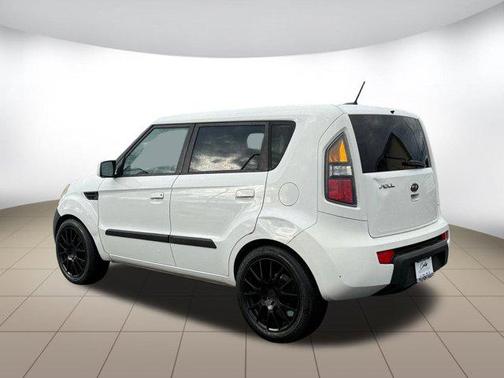 2010 Kia Soul +