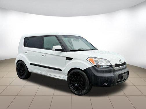 2010 Kia Soul +