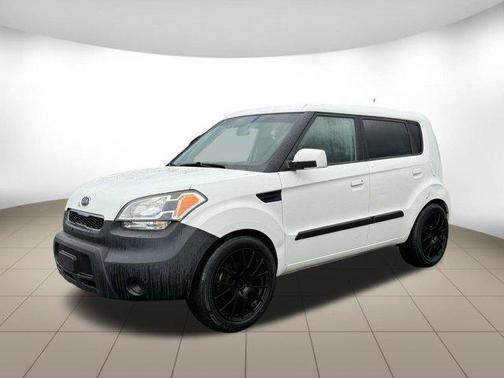 2010 Kia Soul +