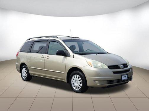 2004 Toyota Sienna LE