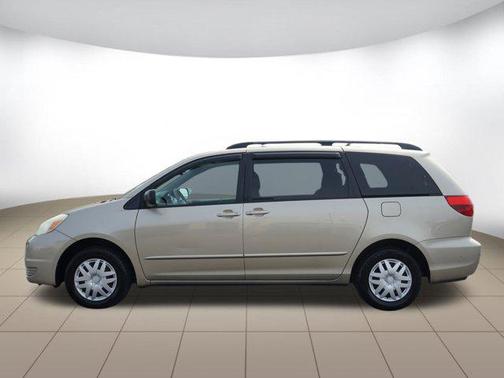 2004 Toyota Sienna LE