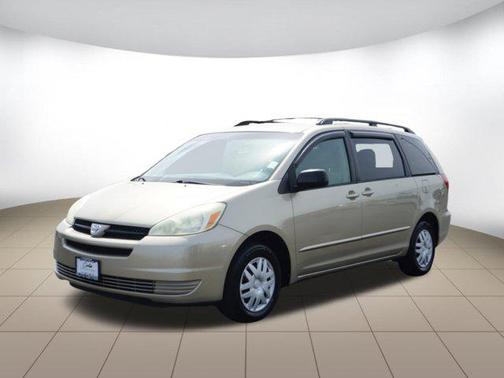 2004 Toyota Sienna LE