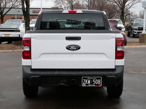 Oxford White 2025 Ford Maverick XLT
