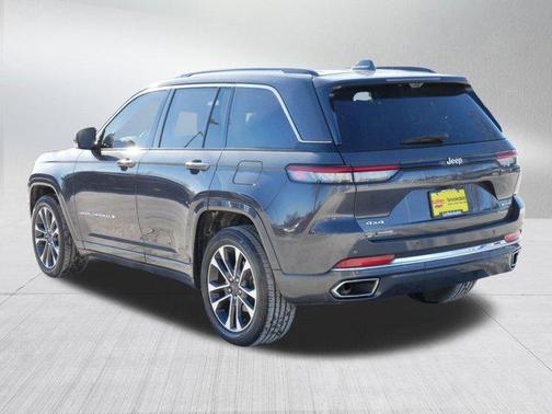2022 Jeep Grand Cherokee Overland