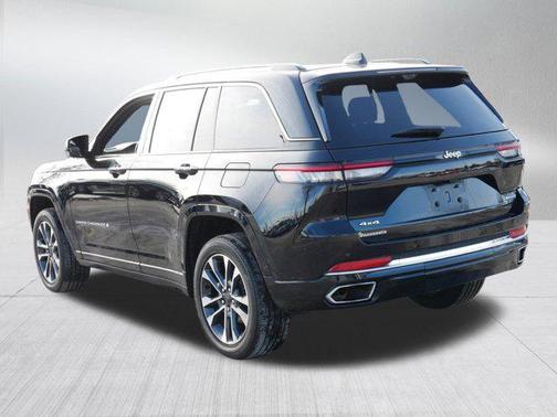 2022 Jeep Grand Cherokee Overland