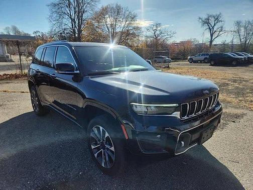 2022 Jeep Grand Cherokee Overland