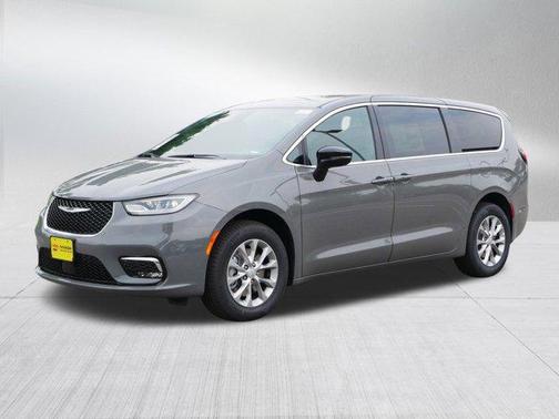 2025 Chrysler Pacifica L