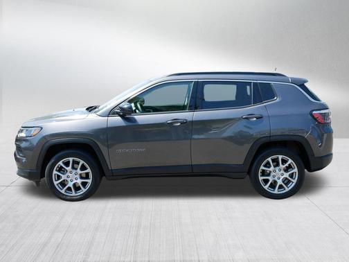 Granite Crystal Metallic Clearcoat 2022 Jeep Compass Latitude Lux