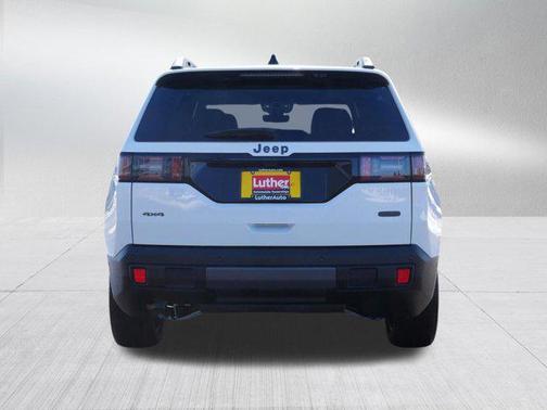 Bright White Clearcoat 2026 Jeep Cherokee Overland