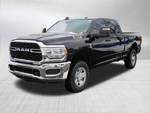 2024 RAM 2500 Tradesman Crew Cab 4x4 6'4' Box