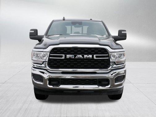 2024 RAM 2500 Tradesman Crew Cab 4x4 6'4' Box