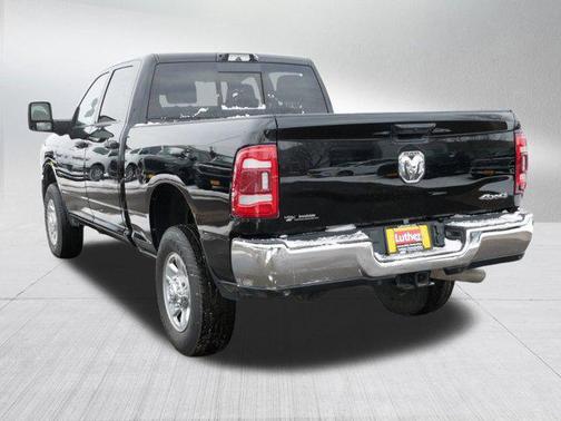 2024 RAM 2500 Tradesman Crew Cab 4x4 6'4' Box