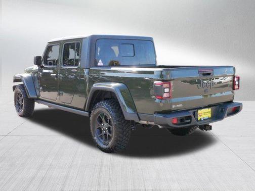 2024 Jeep Gladiator Willys