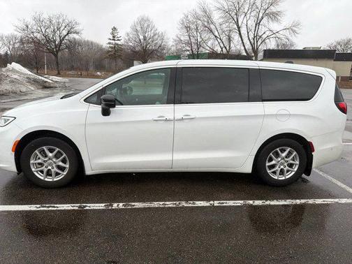 2025 Chrysler Pacifica L