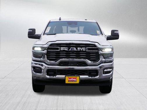 2026 RAM 2500 Tradesman Crew Cab 4x4 8' Box