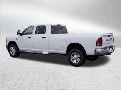 2026 RAM 2500 Tradesman Crew Cab 4x4 8' Box