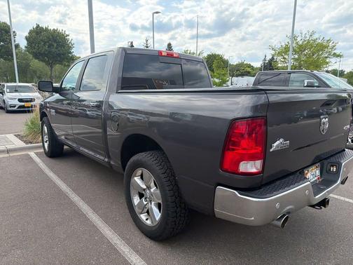 Granite Crystal Metallic Clearcoat 2017 RAM 1500 Big Horn